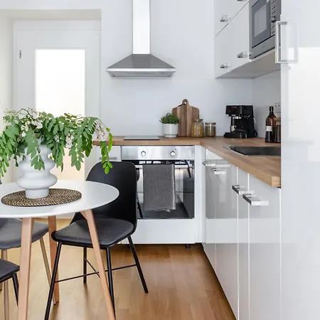 Modern Designer Flat - Wenceslas Square Goltsch Jenikau